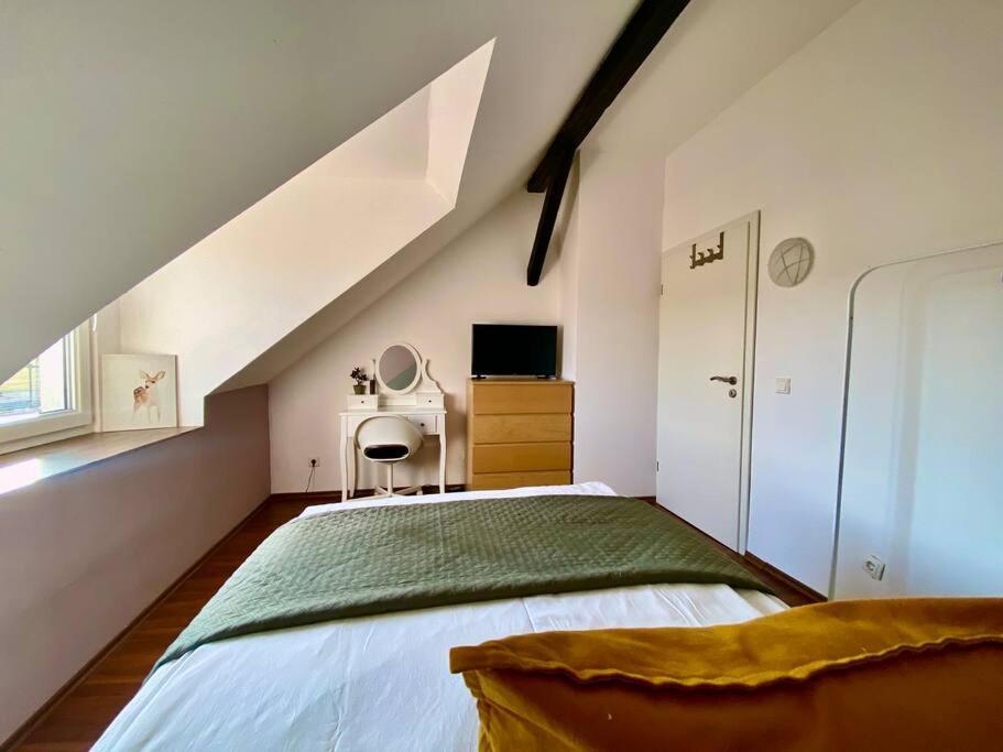 12: Privatzimmer Fuer Reisende Durch Koblenz Koblenz  Ngoại thất bức ảnh