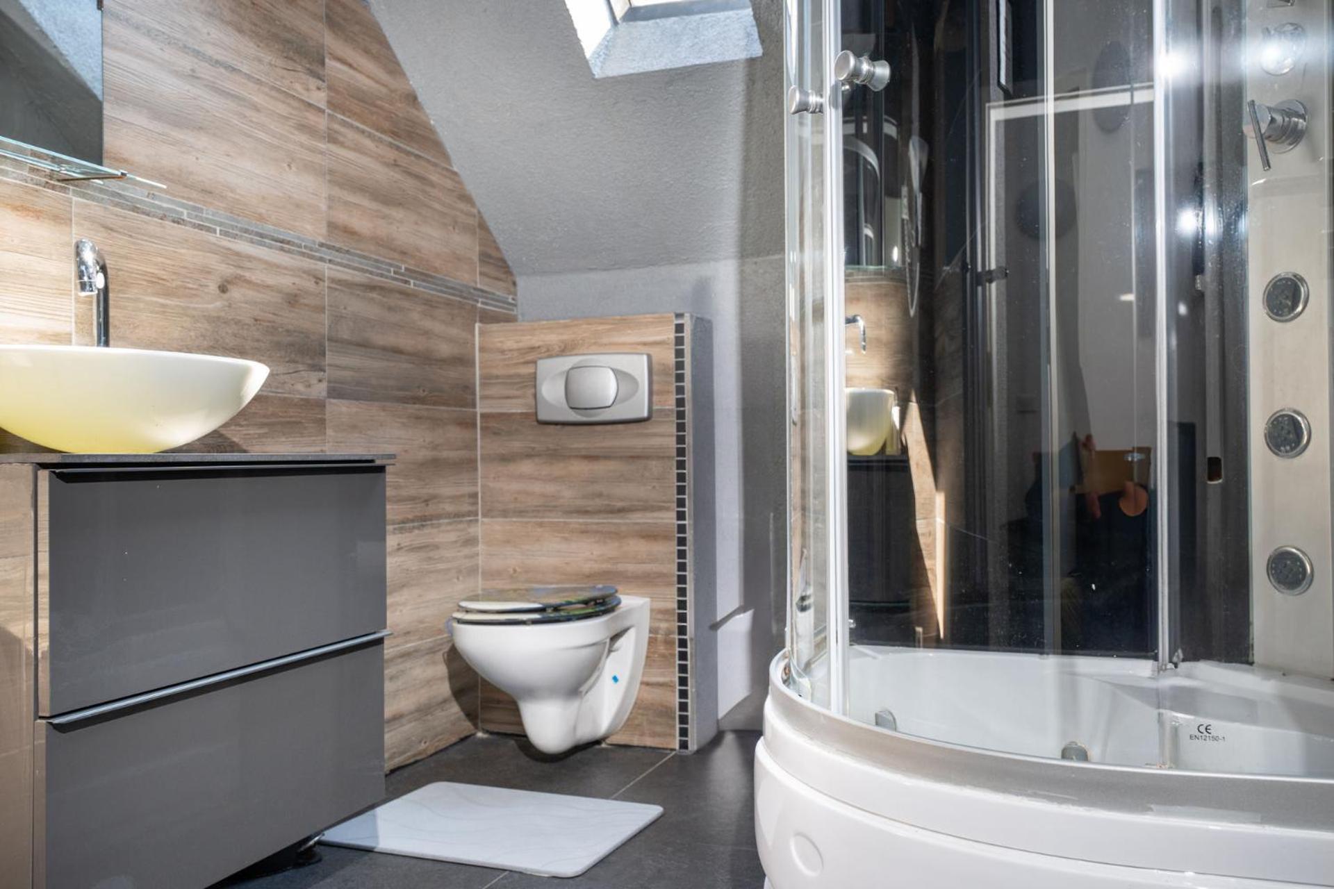 12: Privatzimmer Fuer Reisende Durch Koblenz Koblenz  Ngoại thất bức ảnh