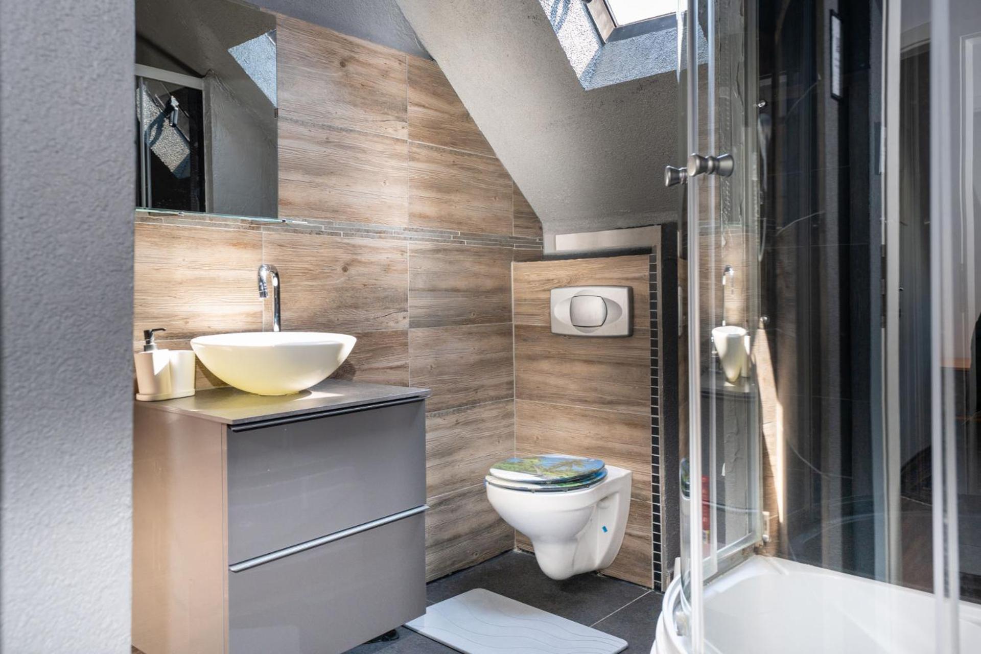 12: Privatzimmer Fuer Reisende Durch Koblenz Koblenz  Ngoại thất bức ảnh